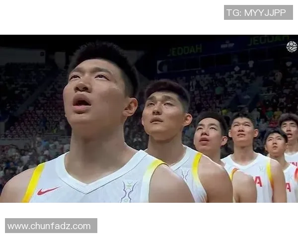 中国男篮在第四节逆转约旦男篮展现强大实力与团队合作精神