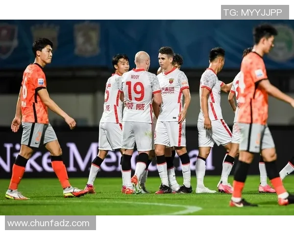 姚夏挂帅的成都队成川超争冠抢手，带队3胜1平，已显露冠军相